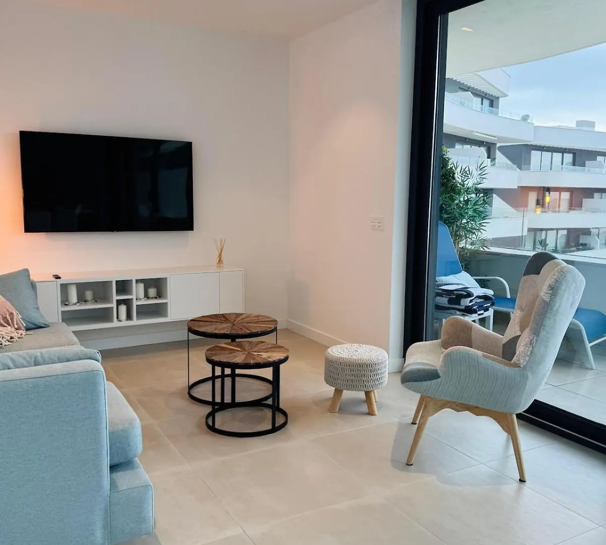 מאלגה Costa Muro Suites, Mediterranean Apartment In El Higueron ספרד
